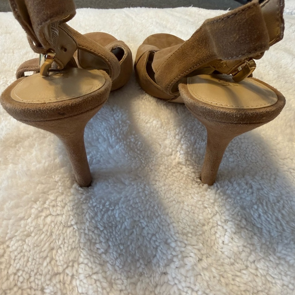 Michael Kors Tan Women's Heels - Picture 5 of 6
